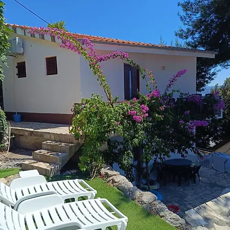 Studio Apartmani Tucic Celina Exterior photo